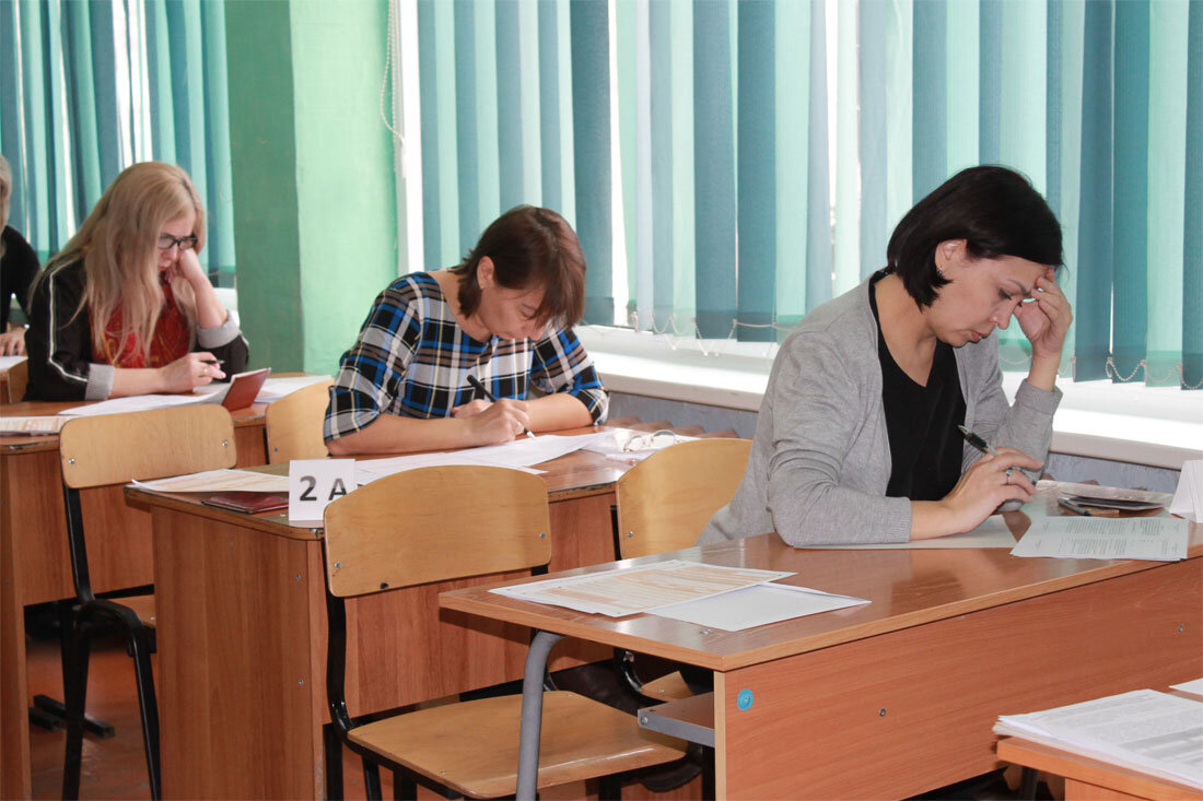 Кто может пересдать егэ в 2024 году. ЕГЭ для выпускников прошлых лет. ЕГЭ выпускники. Выпускникам прошлых лет сдача ЕГЭ. Выпускники прошлых лет.
