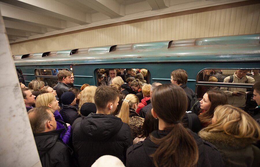 Картинки в метро в вагоне