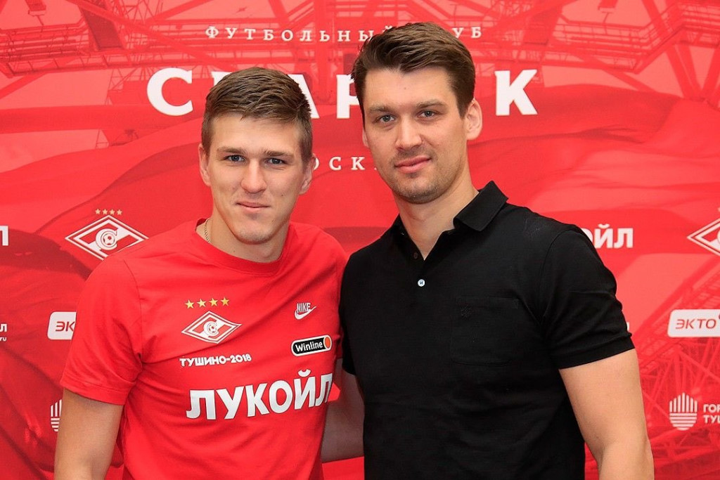 Новичок "Спартака" Александр Соболев и гендиректор Томас Цорн. Фото Matchtv.ru