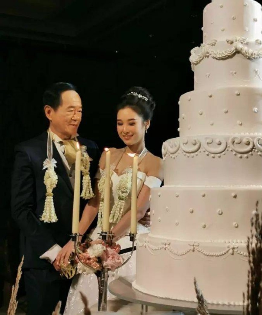 https://www.worldofbuzz.com/70yo-man-from-rich-family-gets-married-for-the-first-time-to-20yo-woman-in-lavish-wedding/
