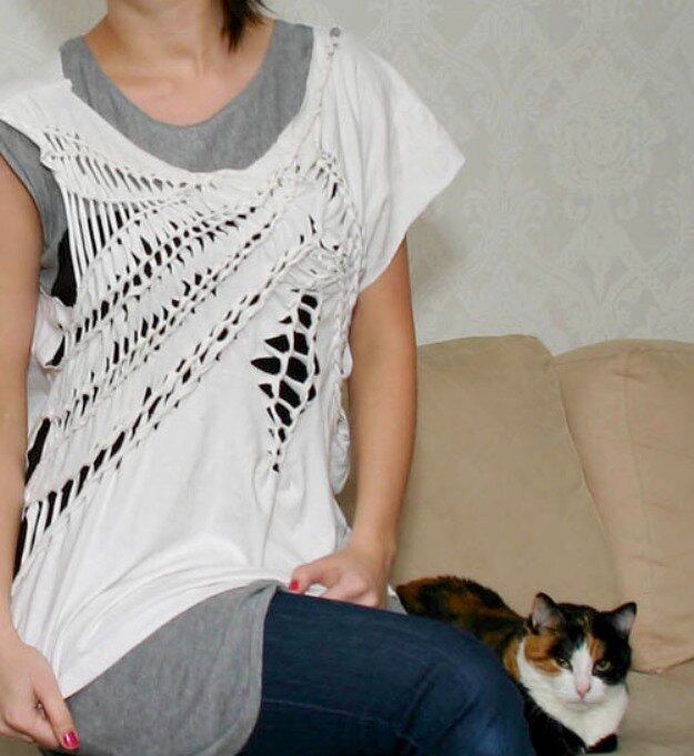 Плетение на футболках как способ подарить изделию вторую жизнь