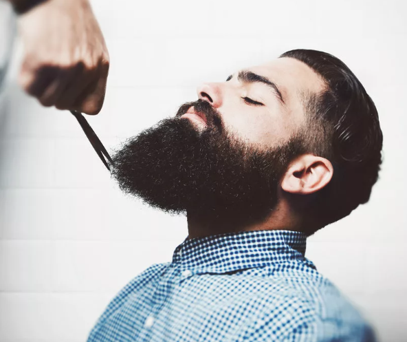 Каждый мужчина у которого растёт борода понимает что за бородой нужен такой же уход как и за волосами, так как у меня есть опыт в этой сфере я решил подобрать топ 5 машинок для ухода за бородой!