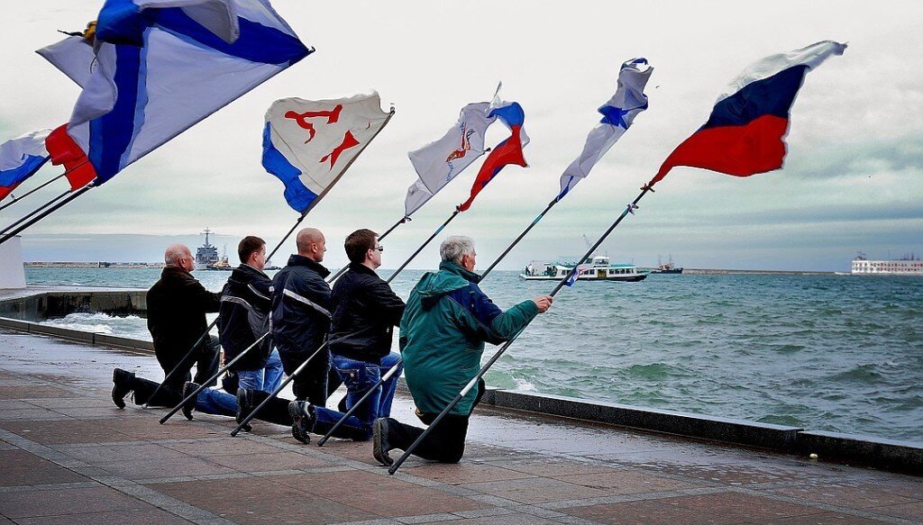 Севастопольский ритуал времён украинской оккупации. Изображение из открытых источников. 