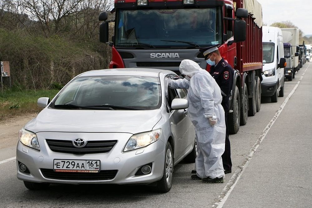 Проверка транспорта на въезде в Севастополь. Фото: sev.gov.ru