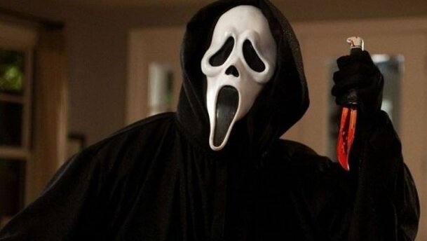 Крик 5 в данный момент снимается в США.