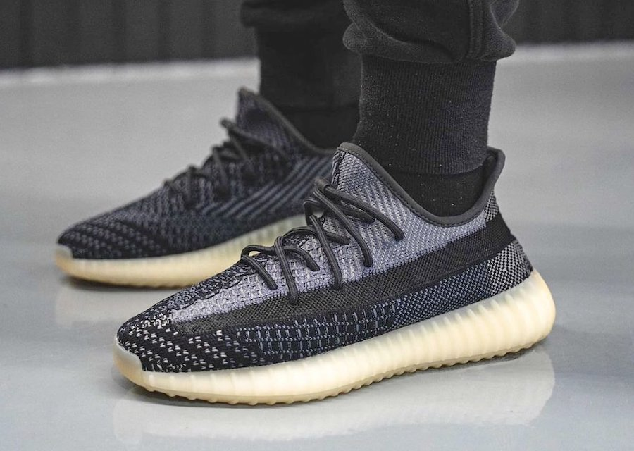 Изм буст. Кроссовки adidas yeezy 350. Yeezy boost 350 carbon. Кроссовки adidas yeezy 350. Adidas ezzy 350.