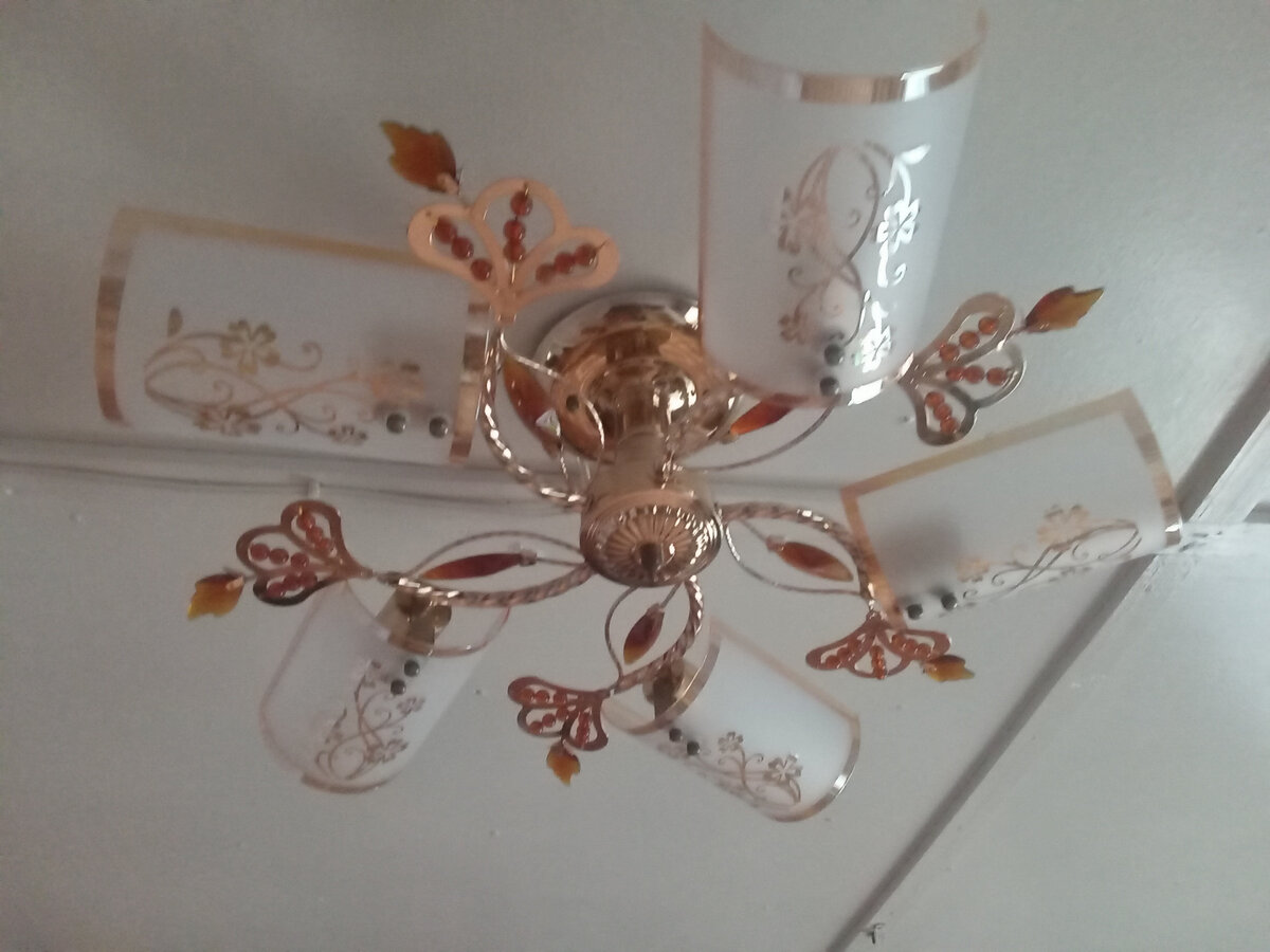 новая люстра