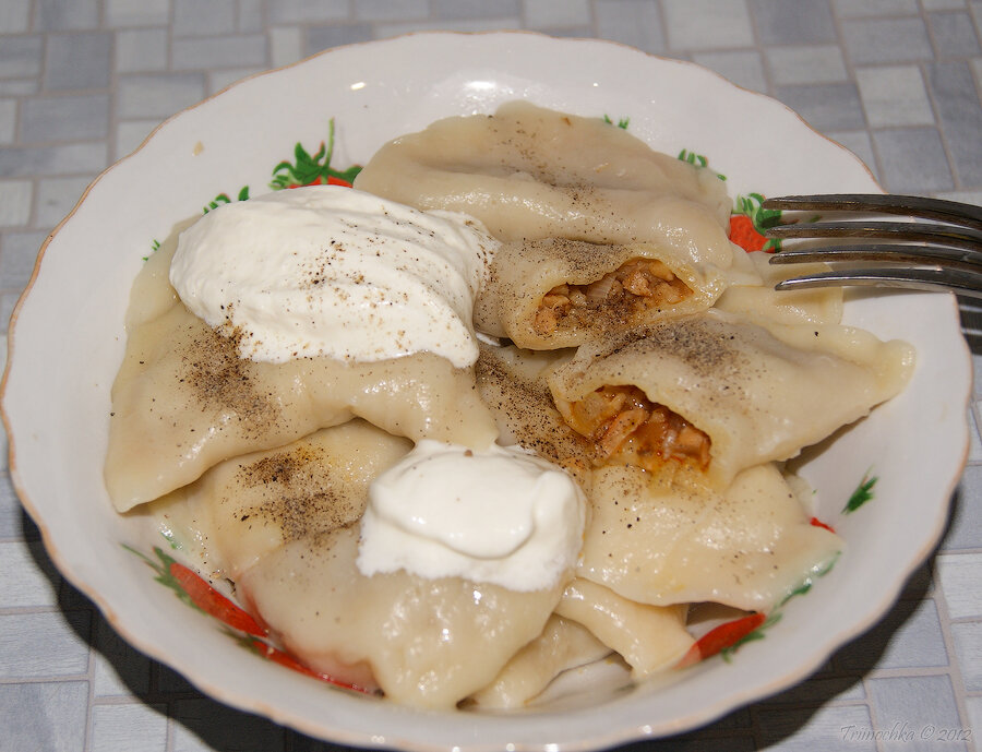 Пельмени с рыжиками Все едят и добавку спрашивают. 

