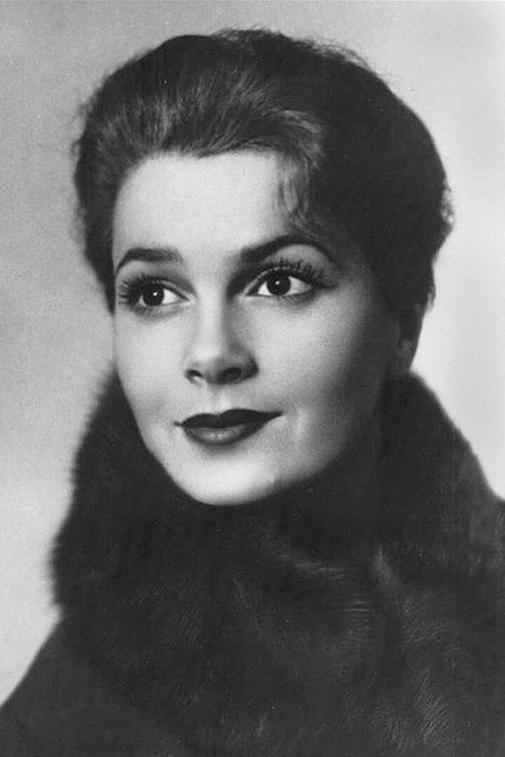 Красавица Элина Быстрицкая. Фото из открытых источников.