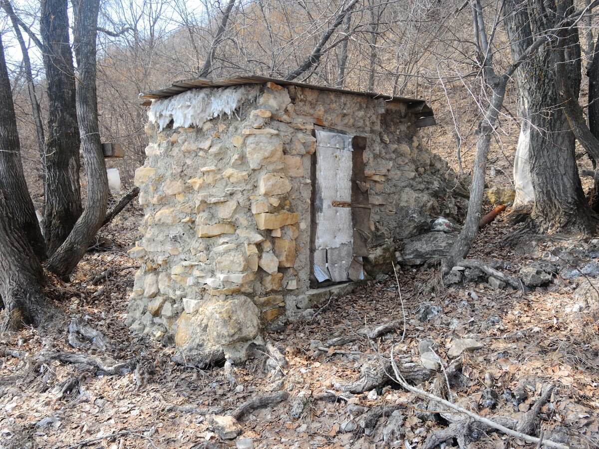 Двухкомнатный "домик рыбака"