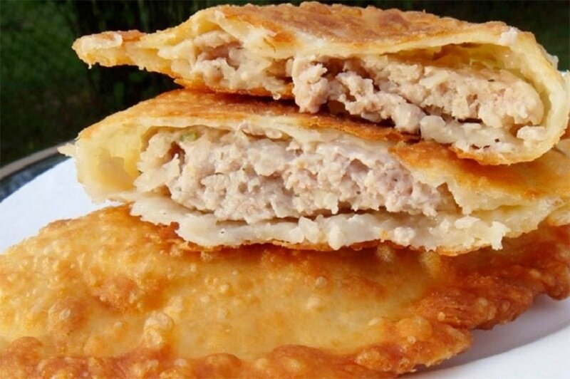 Очень вкусные, тонкие и хрустящие чебуреки на заварном тесте 