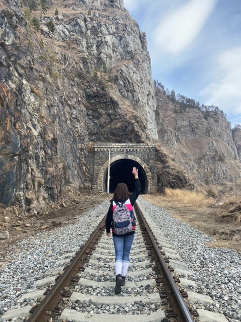 В некоторых тоннелях очень темно...