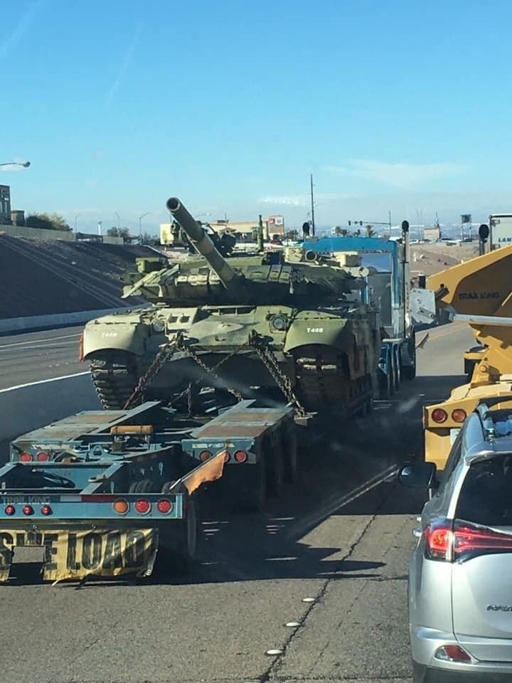 Перевозка военной техники.  фото: картинки  яндекса.