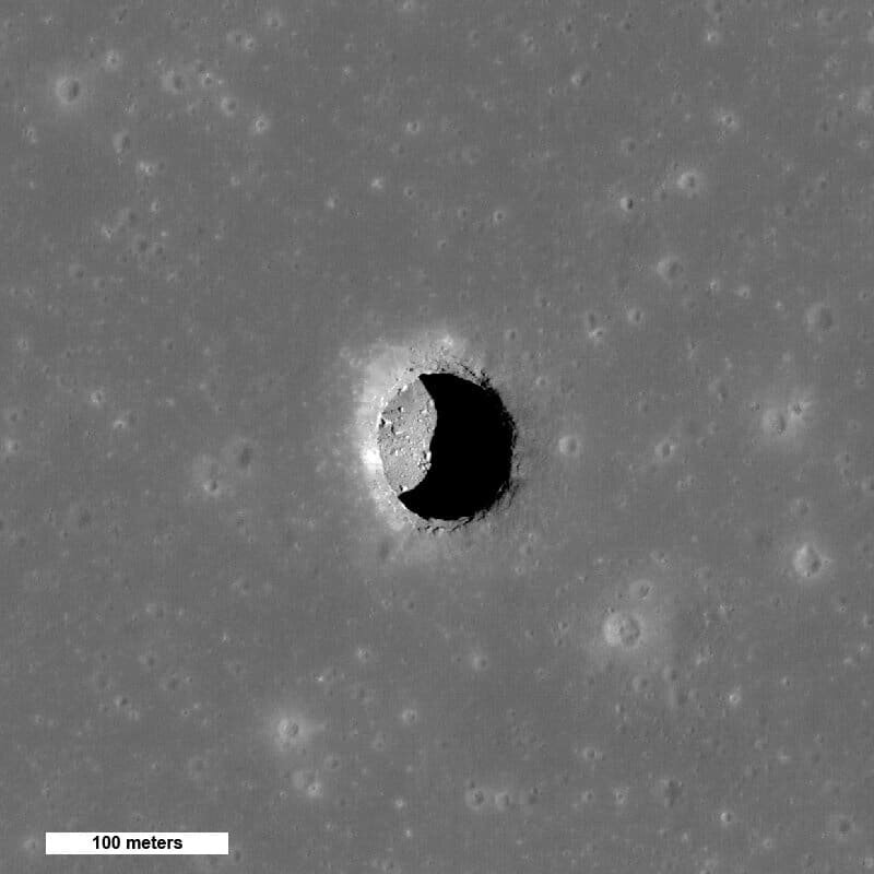    Пещера в Море Спокойствия / ©NASA/Goddard/Arizona State University