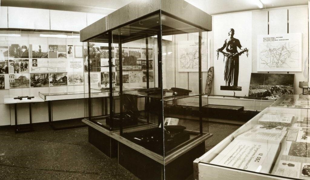 Первая экспозиция Киришского историко-краеведческого музея, пр.Ленина, д.13. 1972 год