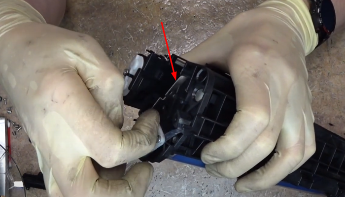 Фото 20. Разъединяем две половины драм-картриджа