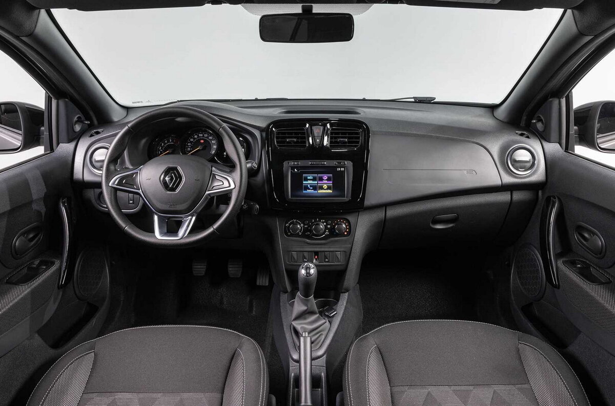    Интерьер старого Renault Stepway с новым базовым мотором