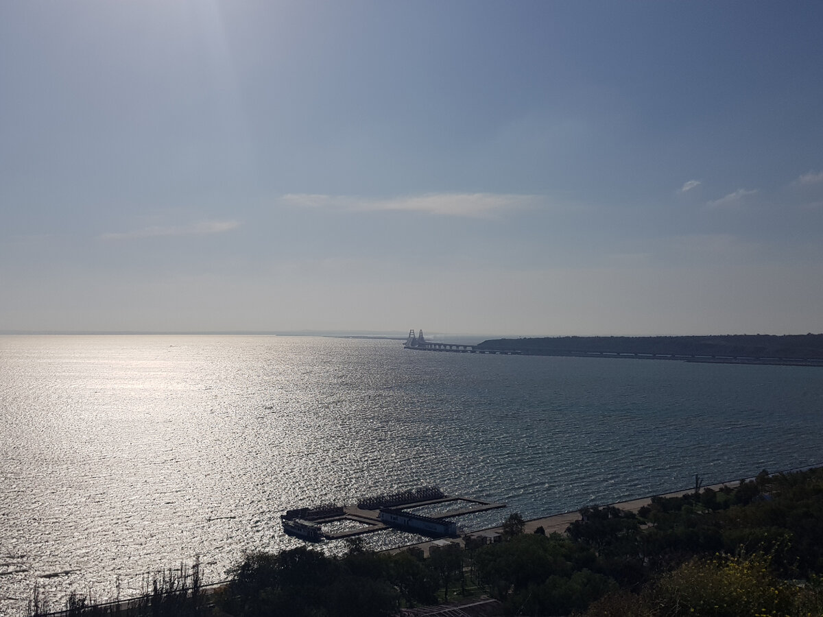 Керчь. Крымский мост после того, как пожар был потушен. Фото Анна Карпенко. 