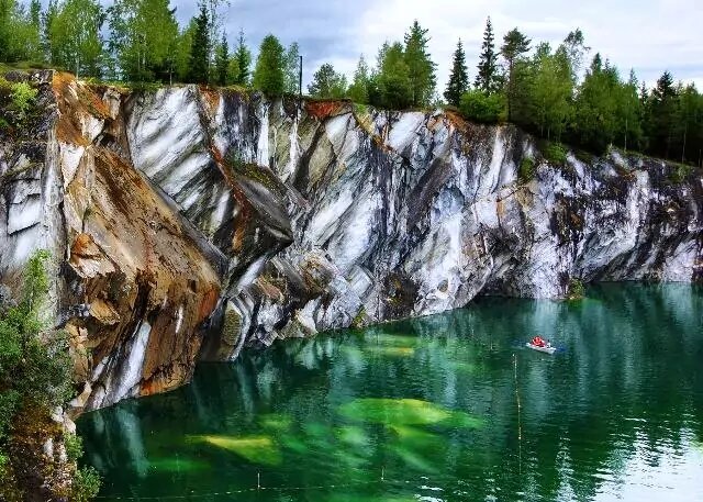 Горный парк Рускеала – яркий пример северного великолепия