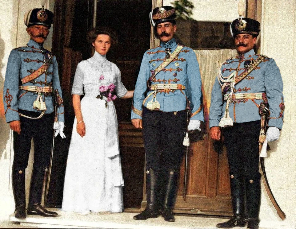 Первый бал, Великой княжне Ольге 16 лет