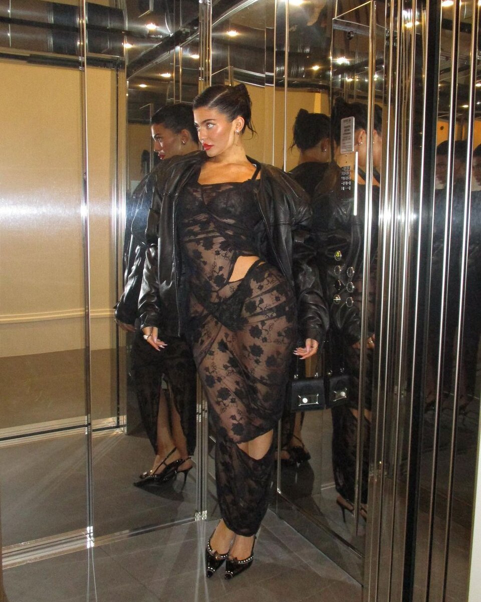    Кайли ДженнерСоцсети