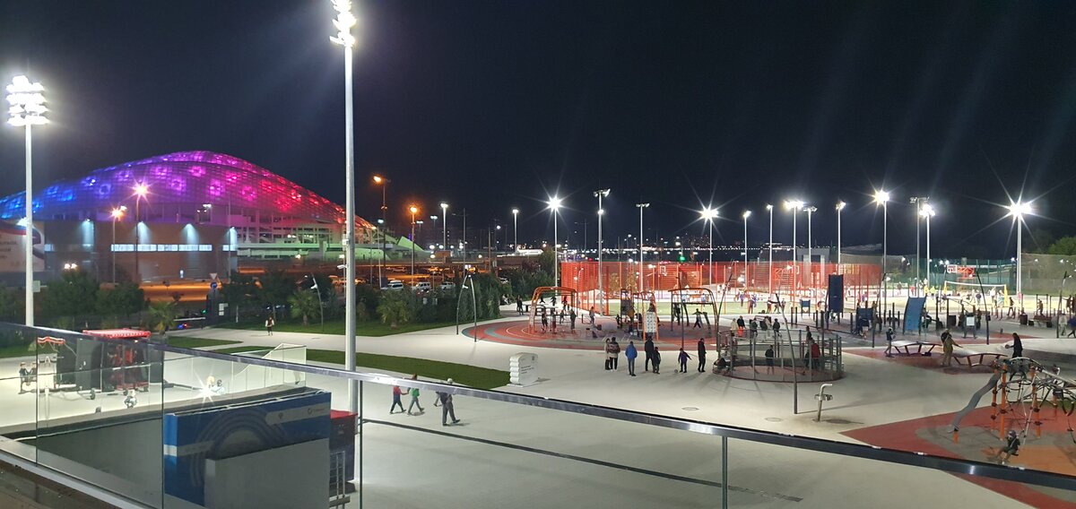 светящийся Фишт служит отличным фоном