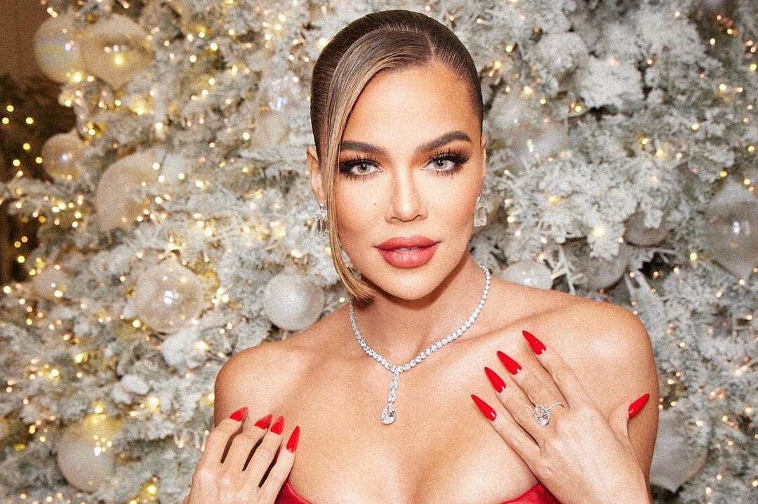     Хлое Кардашьян впервые показала сына