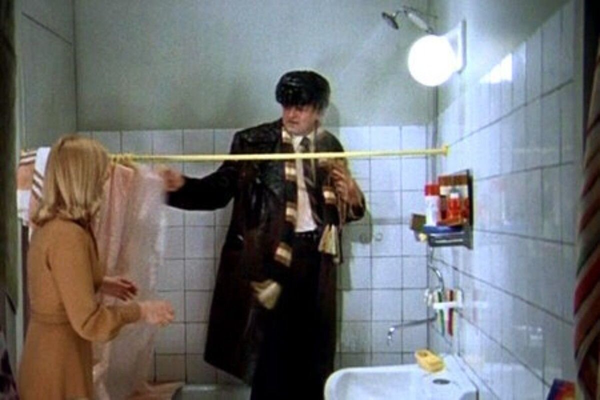 Баня с легким паром табличка. Цитаты из фильма ирония судьбы или с легким паром цитаты. С легким паром ответ какой. Ирония судьбы баня. Открытки с лёгким паром.