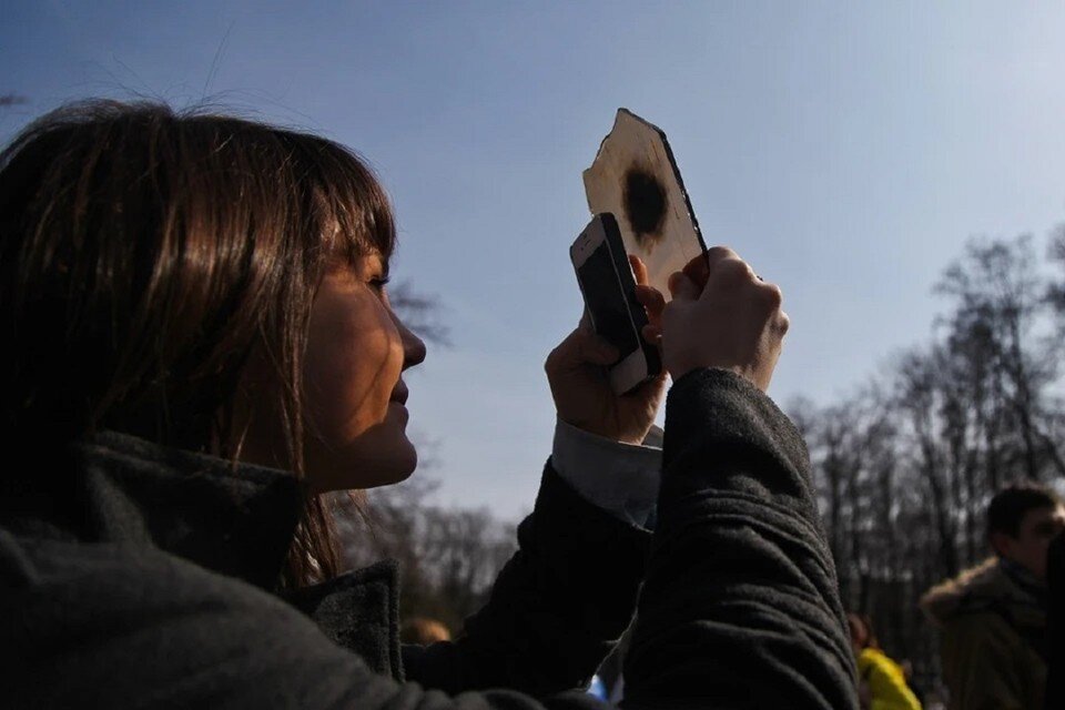     Оба лунных затмения жители Ростовской области смогут пронаблюдать, если позволит погода. Кристина БРАЖНИКОВА
