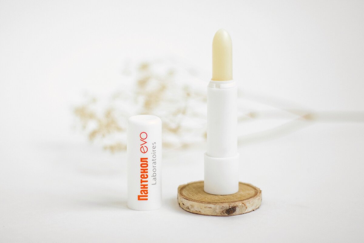 Интенсивно увлажняет на протяжении 24 часов. 