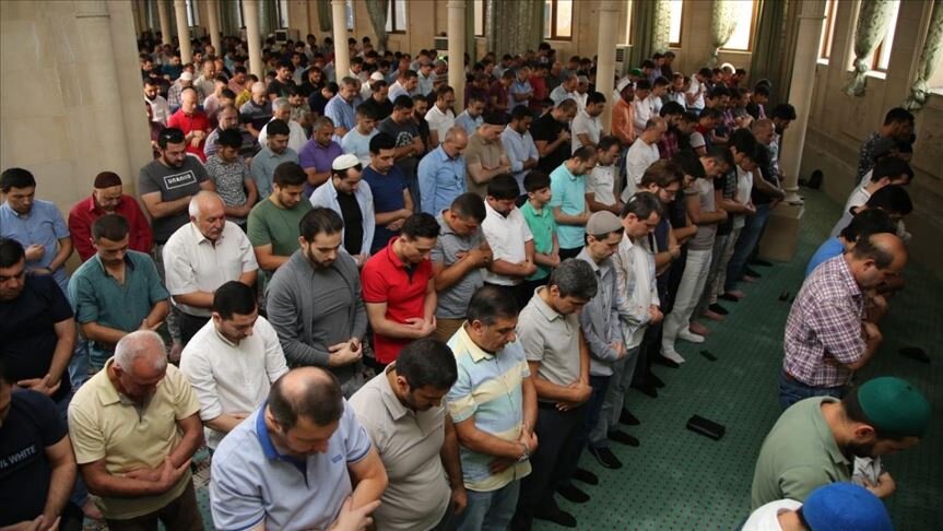 Курбан Байрам в азербайджанской мечети. 