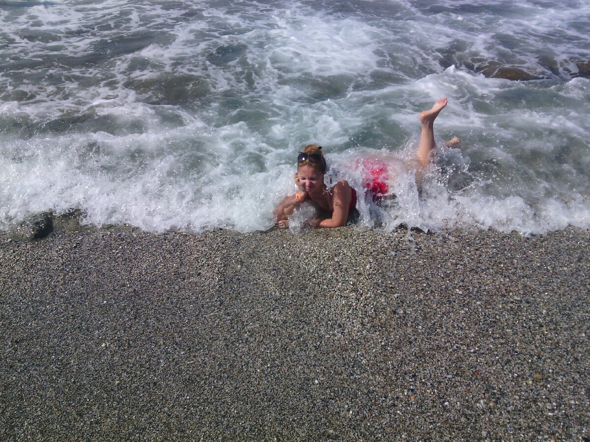 А вдруг  волна и вынесет туда, куда нужно?..)) (фото из личного архива)