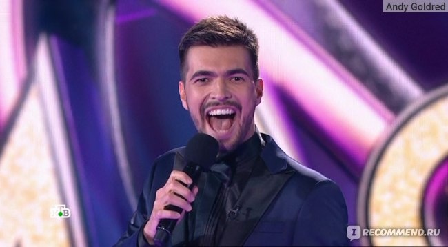 Ведущий - Вячеслав Макаров (источник фото - https://irecommend.ru/content/chto-ne-tak-s-shou-maska-na-ntv-podrobnyi-razbor-oshibok)