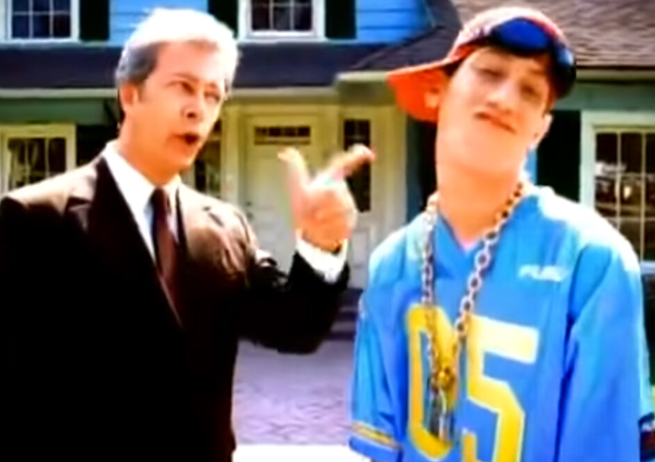 Кадр из клипа Offspring: "Pretty fly for a white guy"