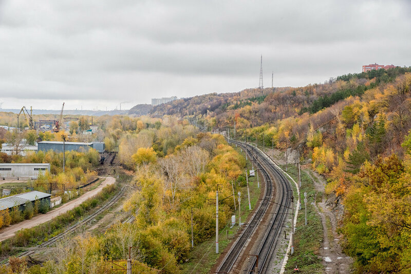 Перегон Уфа - Черниковка - по краю уфимского полуострова. Слева нефтяной терминал, историческое место! -  до 1917 владели этим терминалом братья Нобели!