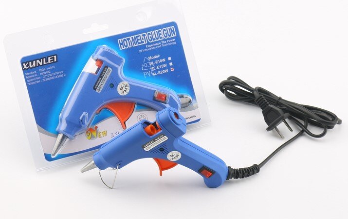 Клеевой пистолет для рукоделия