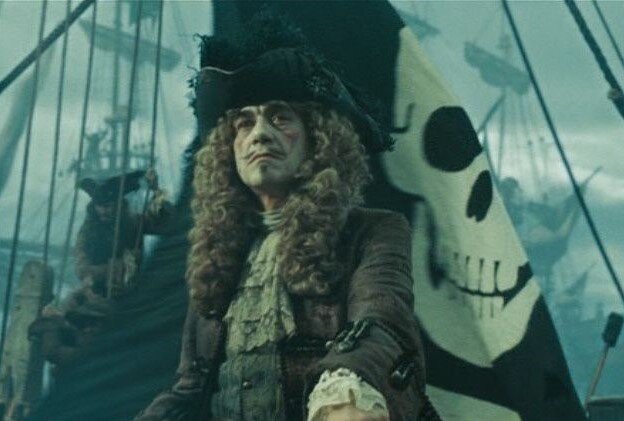 Капитан Шеваль. Кадр из фильма "На краю света". Изображение взято в сети Интернет.