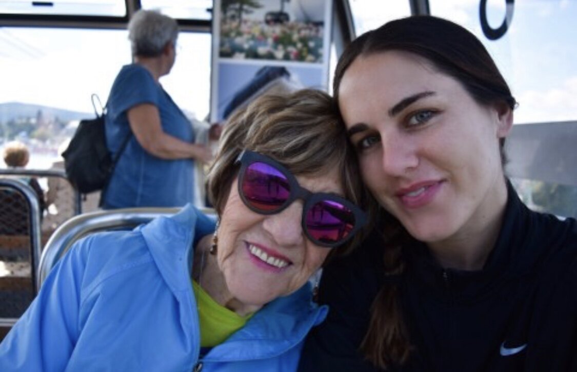 Ген Роузен и Карли Лейк