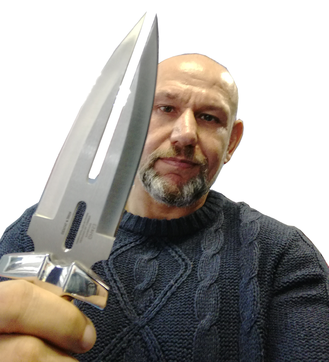 Лично я, при взгляде на этого дядьку в зеркале, хочу достать пистолет