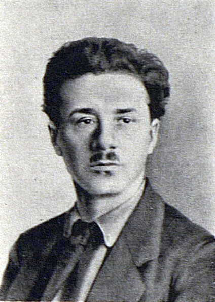 Борис Захарович Шумяцкий - Начальник Главного управления кинопромышленности Комитета по делам искусств СССР. Источник: https://upload.wikimedia.org/wikipedia/commons/7/73/Shumyatskiy_BZ.jpg