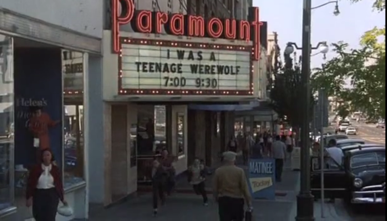 Театр "Paramount" в мини-сериале "Оно" (1990)