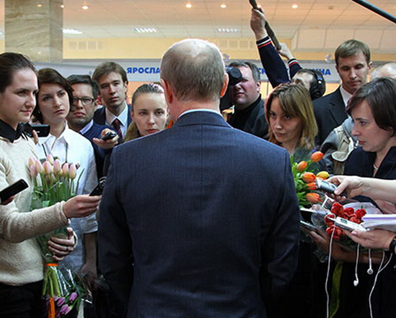 журналисты кремлевского пула. президентский пул журналистов. кремлёвский пул. журналистка президентского пула. журналисты кремлевского пула.