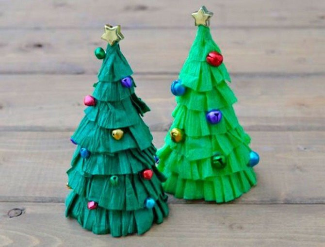 DIY Christmas Tree from Crepe Paper