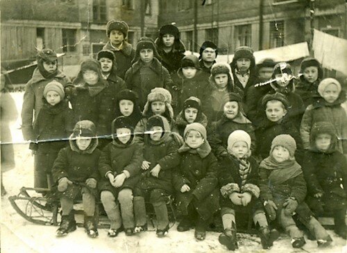 Москва, Пресня, двор на 6-й Звенигородской, 10.  Фото 1936 года (из архива автора)
