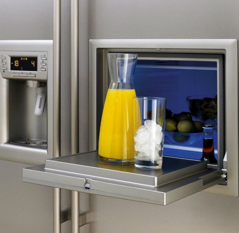 Холодильник для охлаждения воды. Холодильник Beko GNE 134631 X. Холодильник Side by Side c ледогенератором. Холодильник БЕКО С ледогенератором. Холодильник 4 двери с ледогенератором.