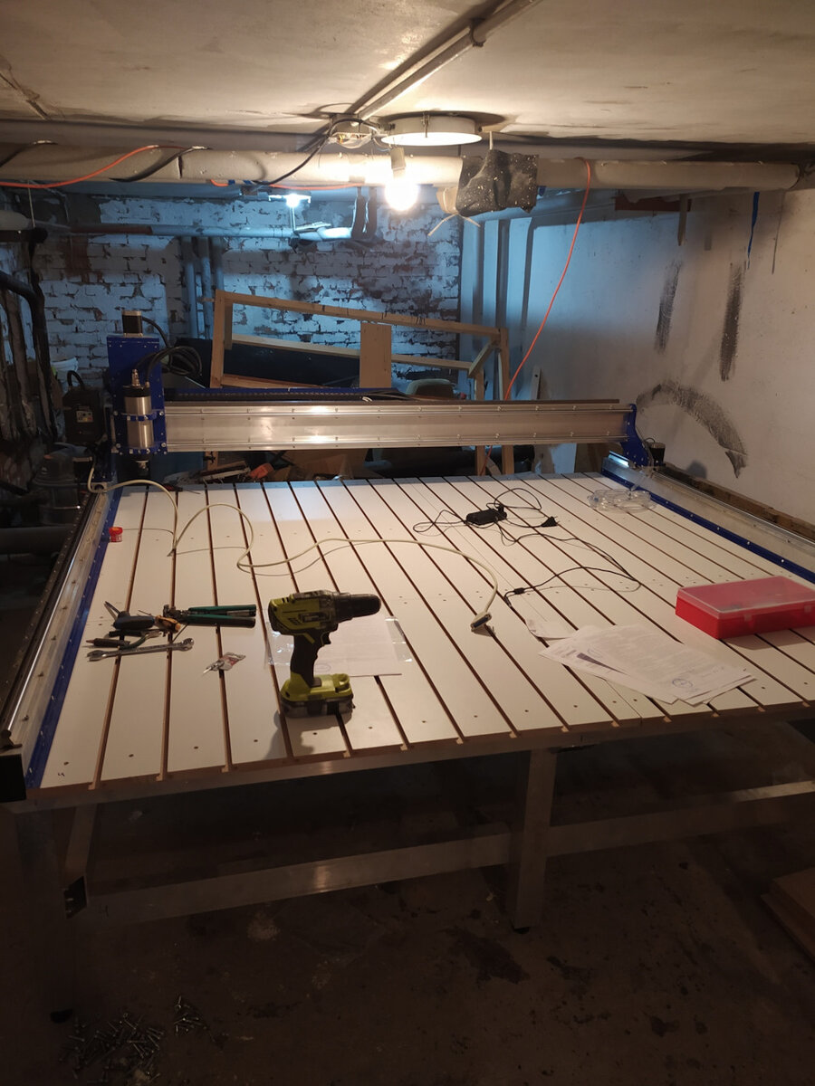 Станок с полем почти 2*2 метра!