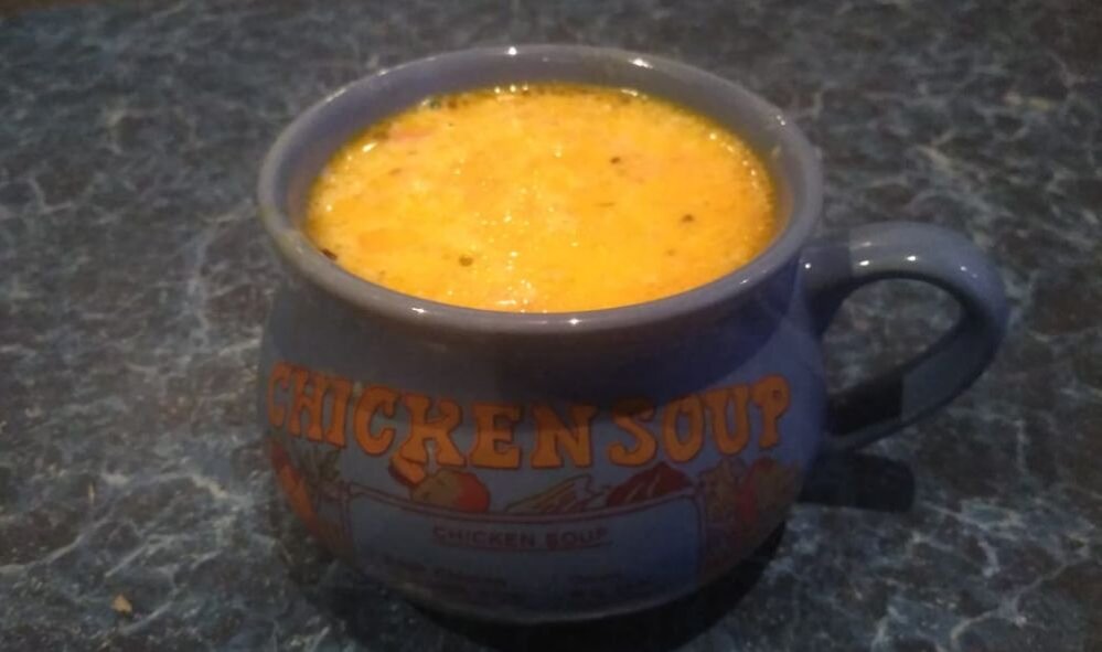 Мамин любимый сырный суп. Его съедают за один день! Очень вкусный.