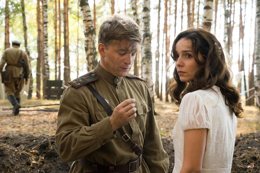 Алексей Демидов и Валерия Ланская в фильме "Жди меня" 2019 год