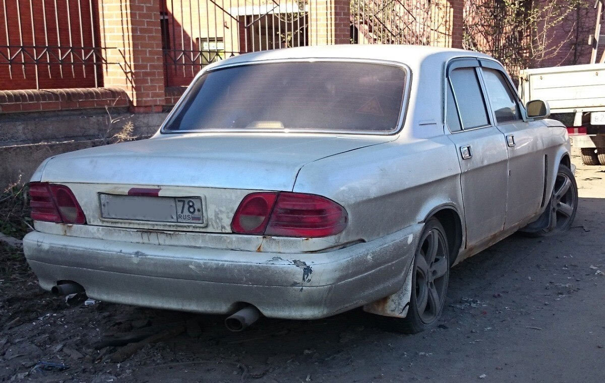 16 фото нелепого тюнинга автомобилей: от «Волги» до «шоссейного» ГАЗ-69 |  Автокультура CARAKOOM | Дзен