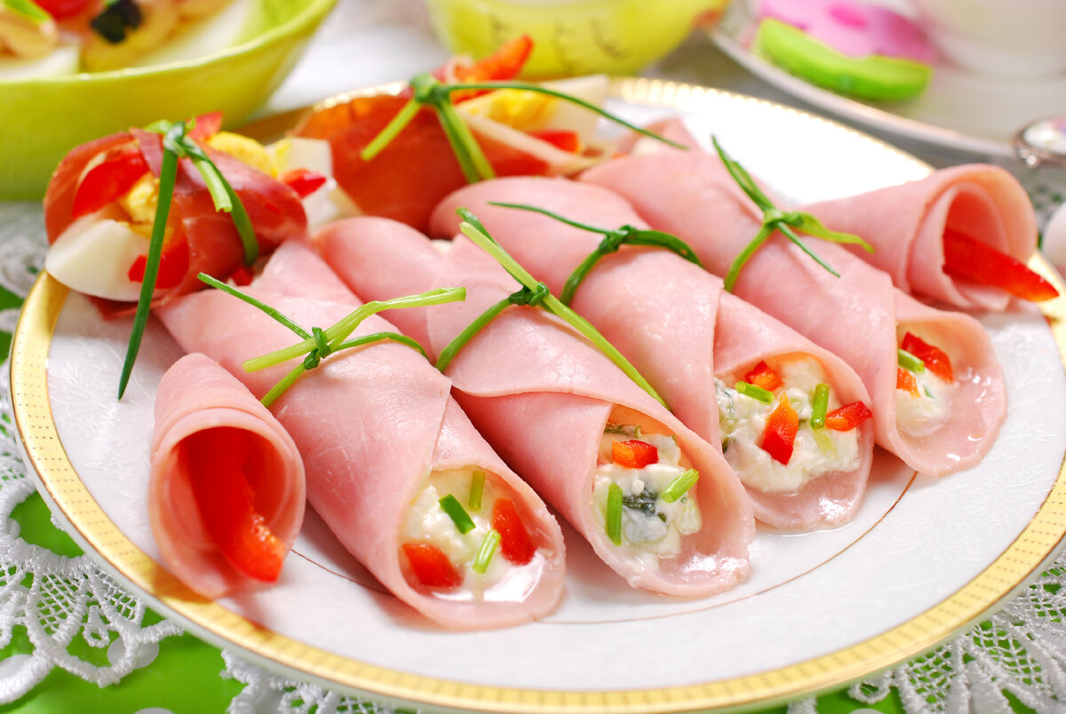 Ветчинные рулетики